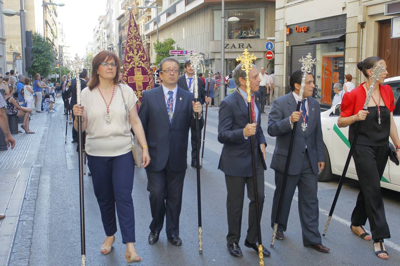 La Virgen del Rosario vuelve a &#039;su&#039; Carrera del Darro