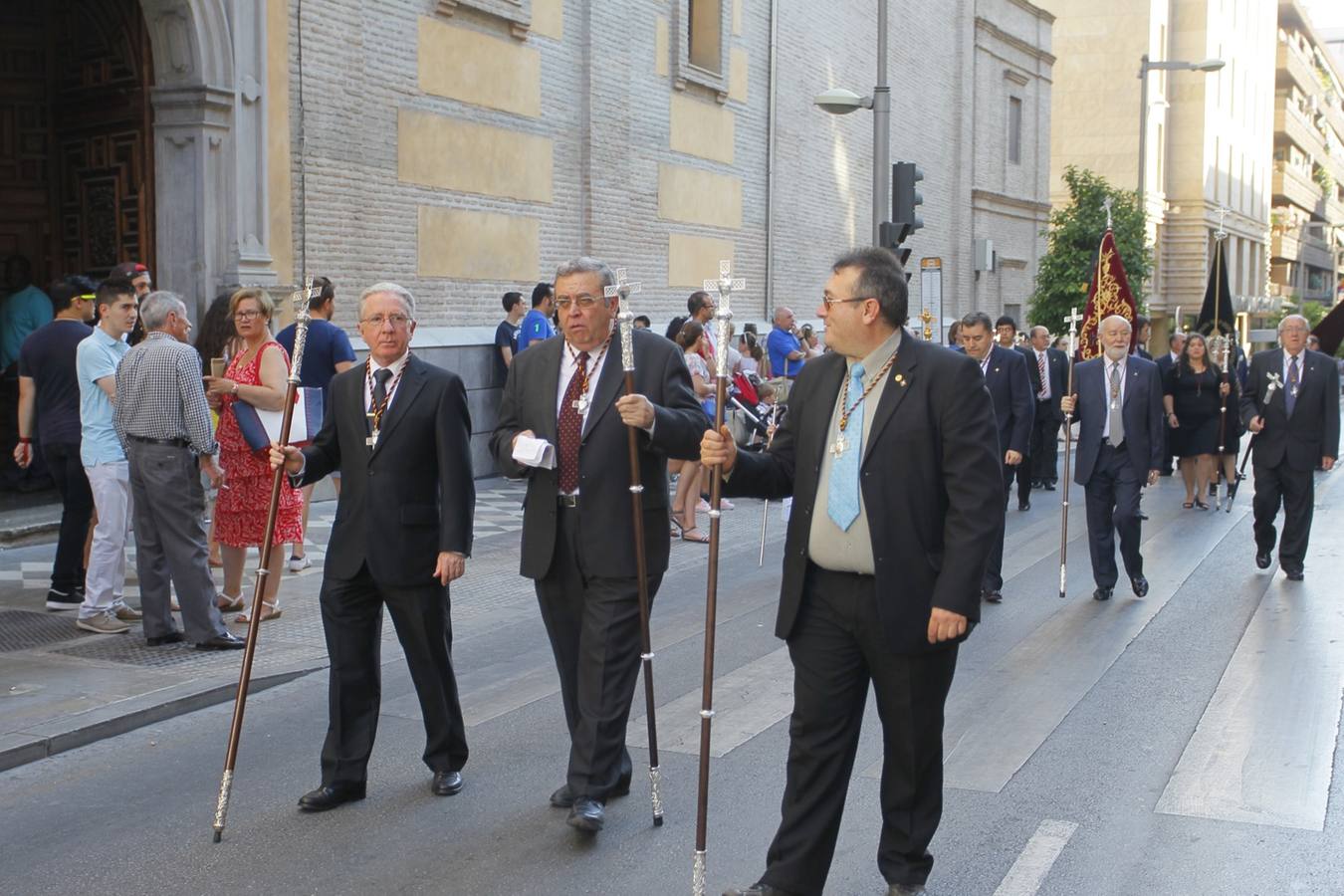 La Virgen del Rosario vuelve a &#039;su&#039; Carrera del Darro