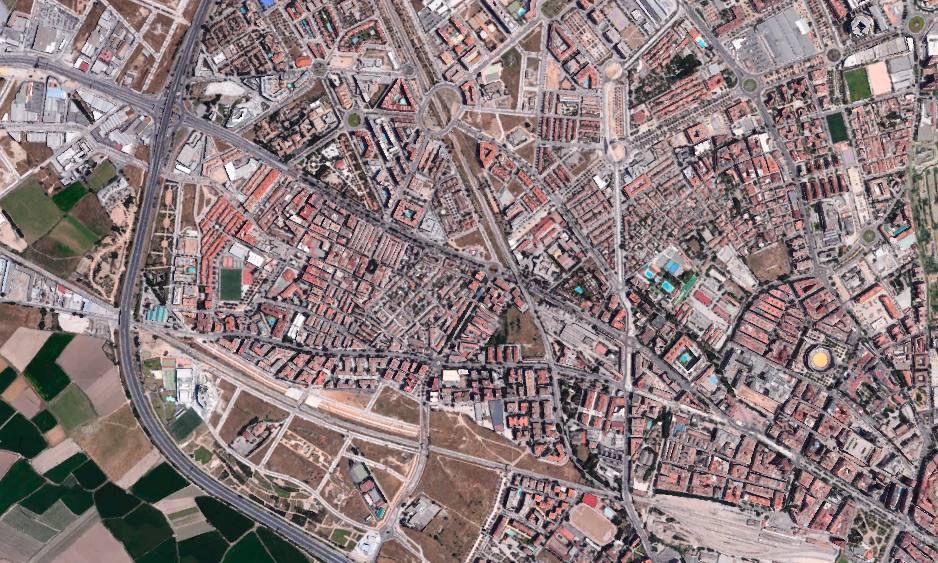 La Chana. Actualidad. La Vega de Granada experimenta el mayor retroceso en espacios cultivados y naturales de la provincia en favor de las áreas edificadas. La imagen de la Chana en 1956 muestra la evolución de un área urbana que forma parte de la capital y se entronca con los cascos urbanos de otros municipios del cinturón metropolitano. Es la evolución lógica alrededor de la gran urbe.