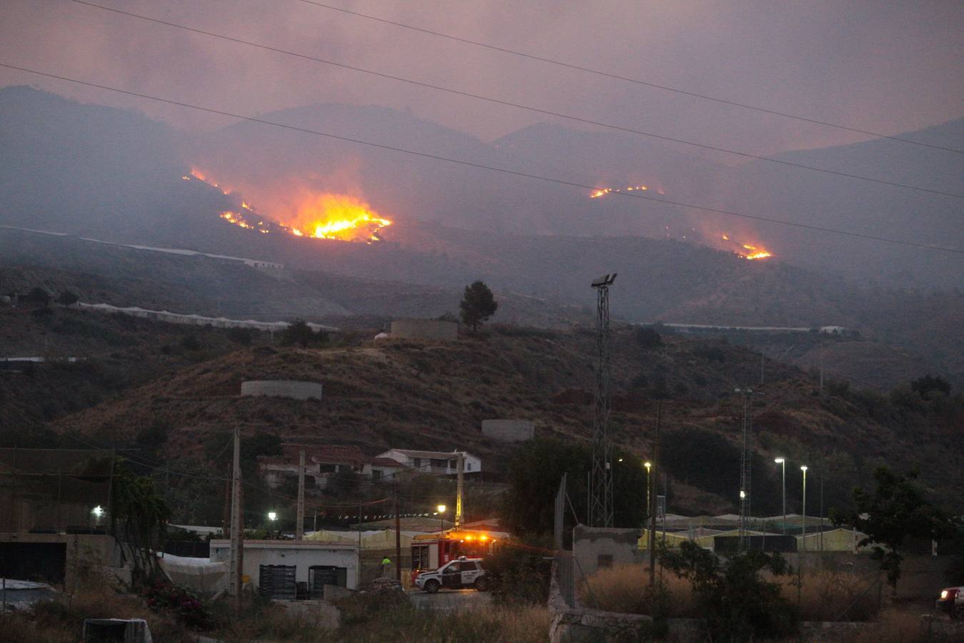 Alerta por un incendio forestal en Gualchos