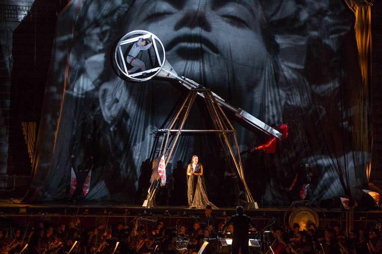 La Fura renueva el conjuro de Falla (II)