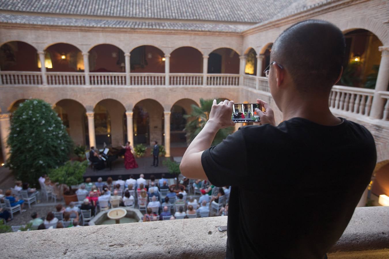 Ópera y zarzuela en el claustro del Santa Paula