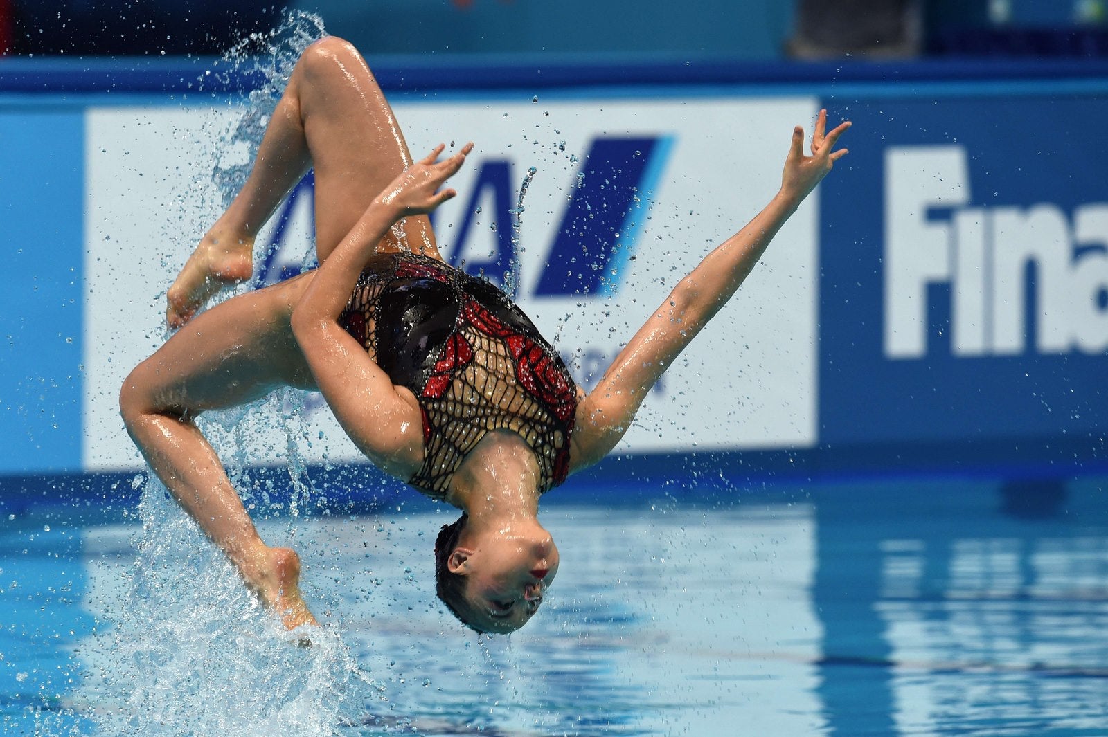 Final femenina durante la competición de natación sincronizada en el Campeonato Mundial FINA 2015 en Kazan.