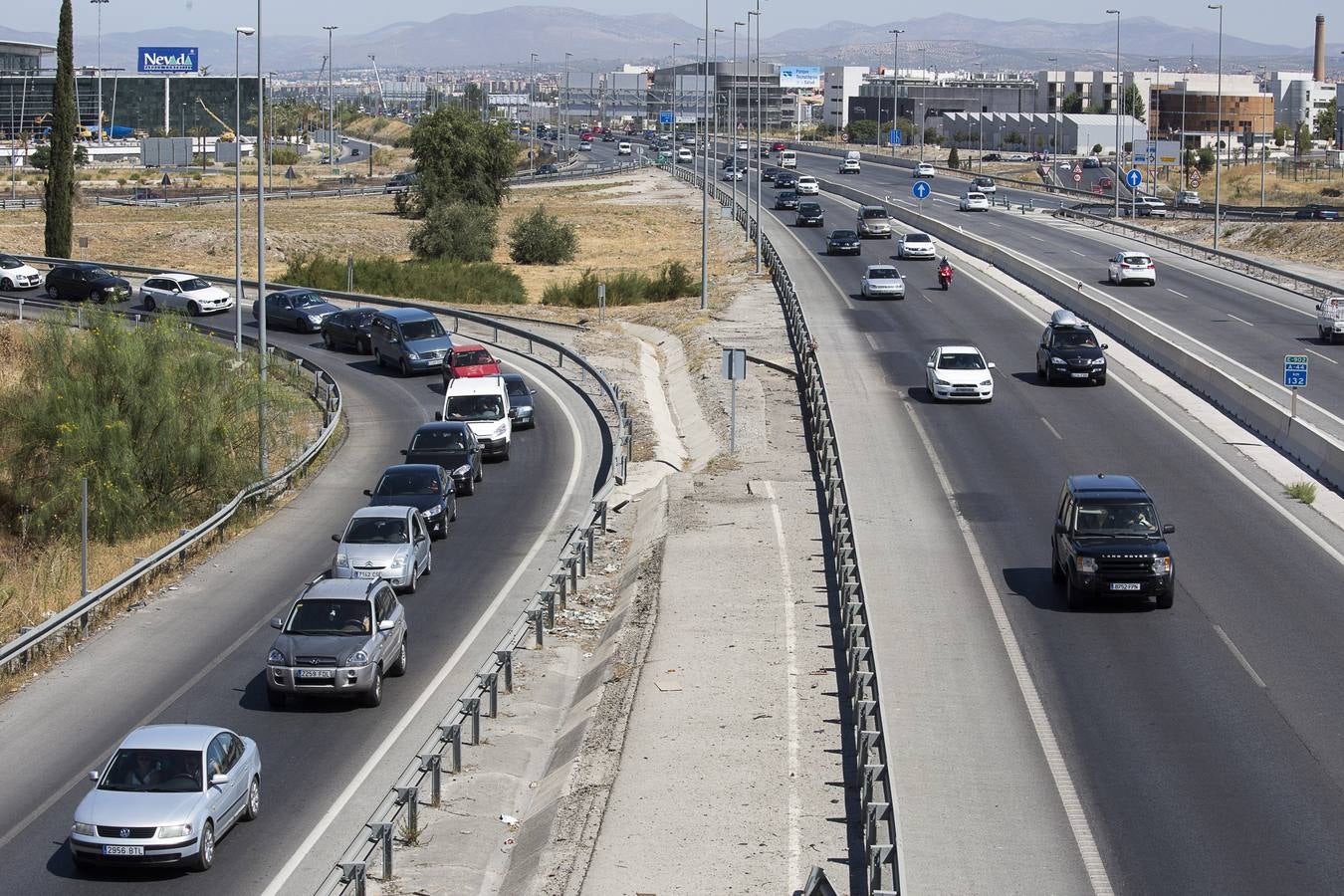 Atascos hacia la Costa en el inicio de las vacaciones de agosto