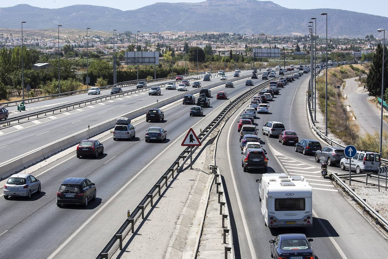 Atascos hacia la Costa en el inicio de las vacaciones de agosto