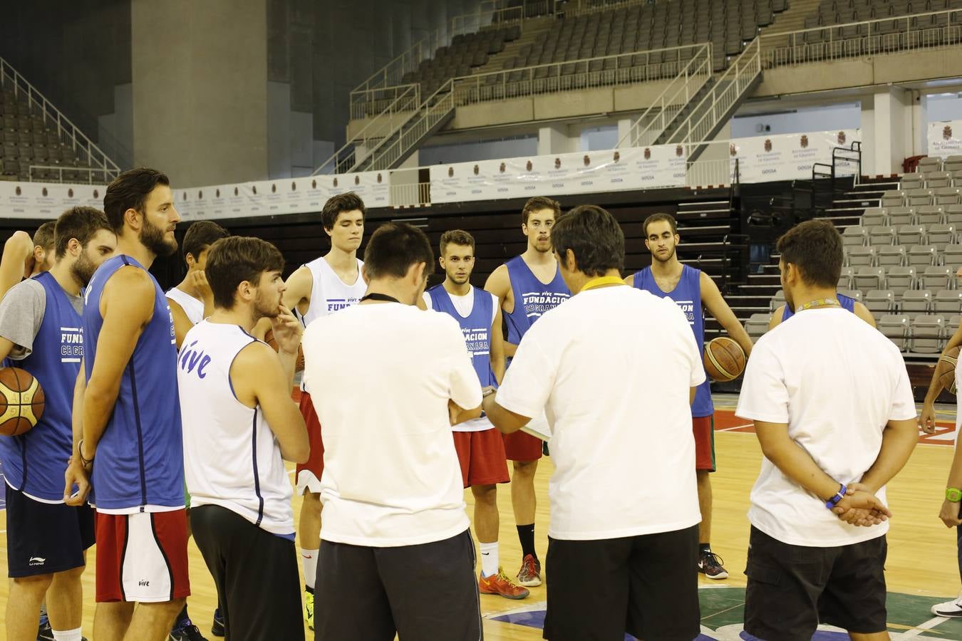 El balón ya bota en el Palacio