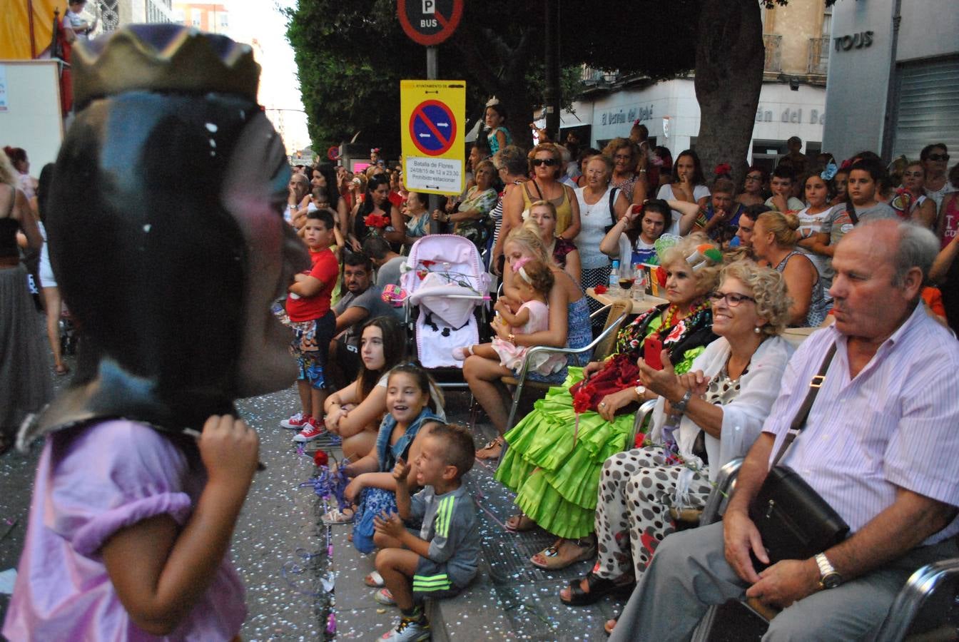 La Batalla de Flores recorre el centro con más confeti que claveles