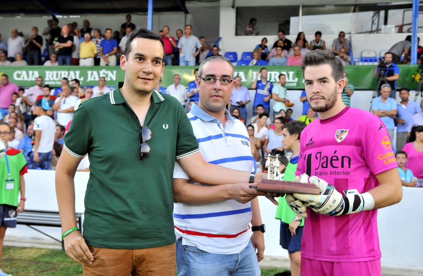 La fiesta, fuera de Linarejos