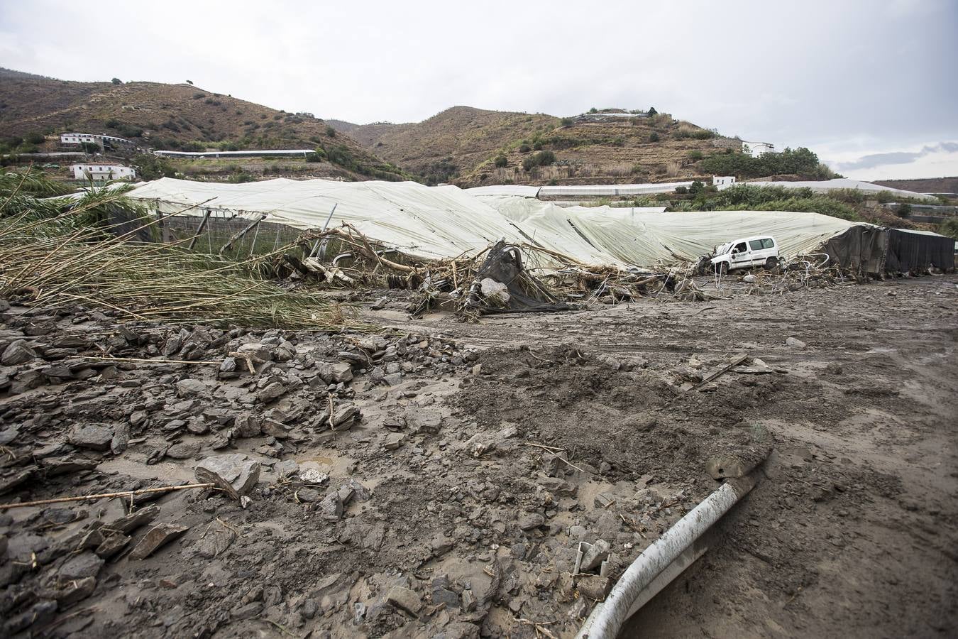 Los invernaderos de Albuñol quedan anegados por la lluvia