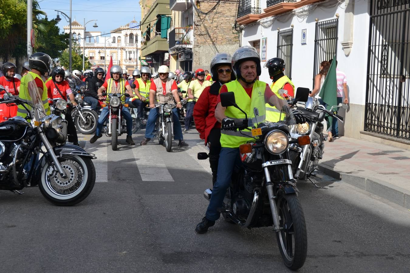 Salida de la XVIII Concentración de Motos Clásicas de Pinos Puente