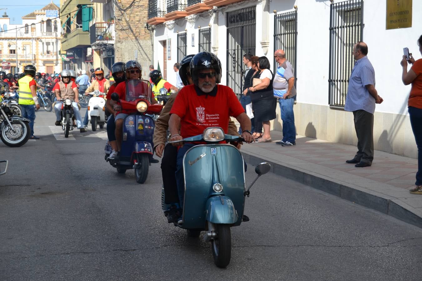 Salida de la XVIII Concentración de Motos Clásicas de Pinos Puente
