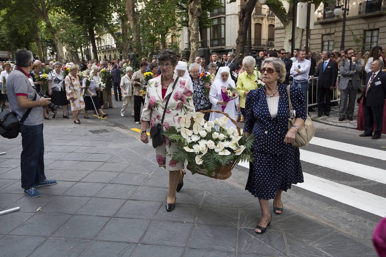 Ofrenda floral a la Virgen de las Angustias