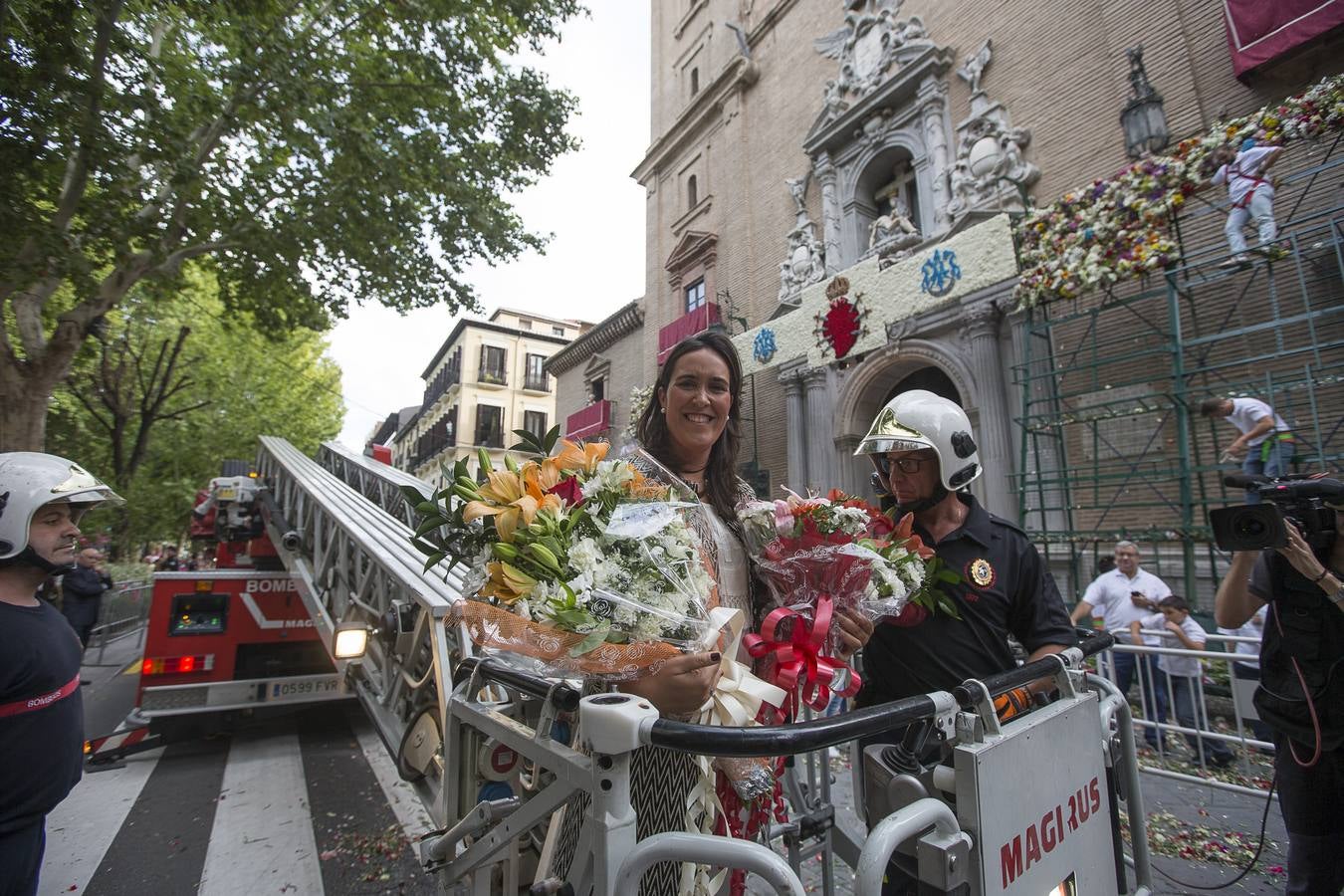 Ofrenda floral a la Virgen de las Angustias