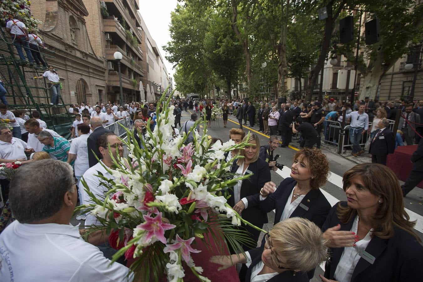 Ofrenda floral a la Virgen de las Angustias