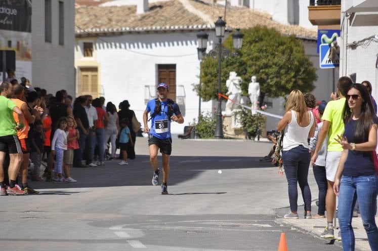 Larrocha y Esther Sánchez ganan la Sagra Sky Race