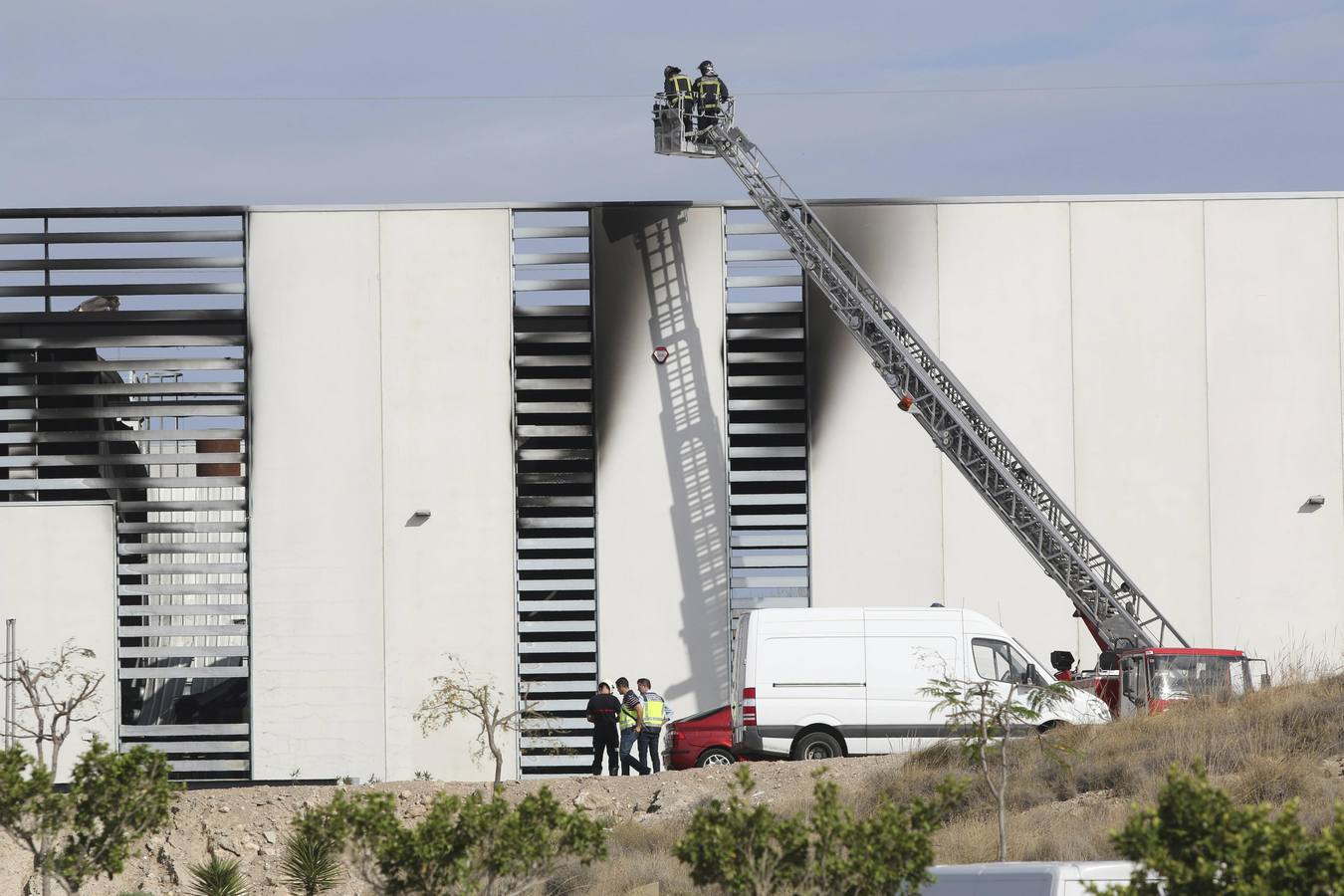 Las imágenes de la explosión en una nave del Parque Tecnológico de Almería