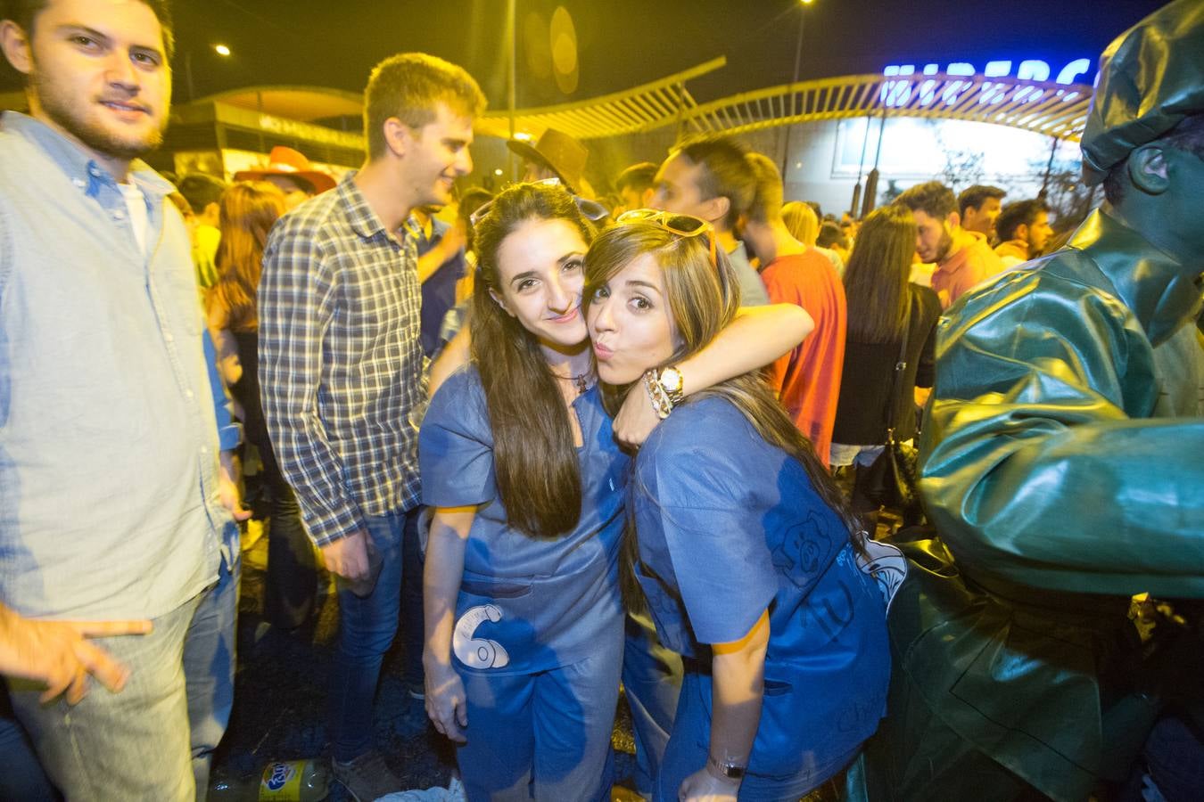 Más de tres mil personas en el botellódromo