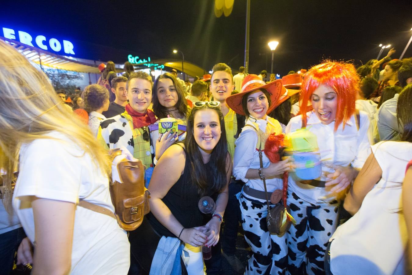 Más de tres mil personas en el botellódromo