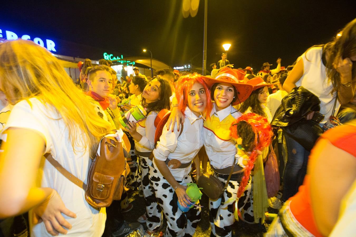 Más de tres mil personas en el botellódromo
