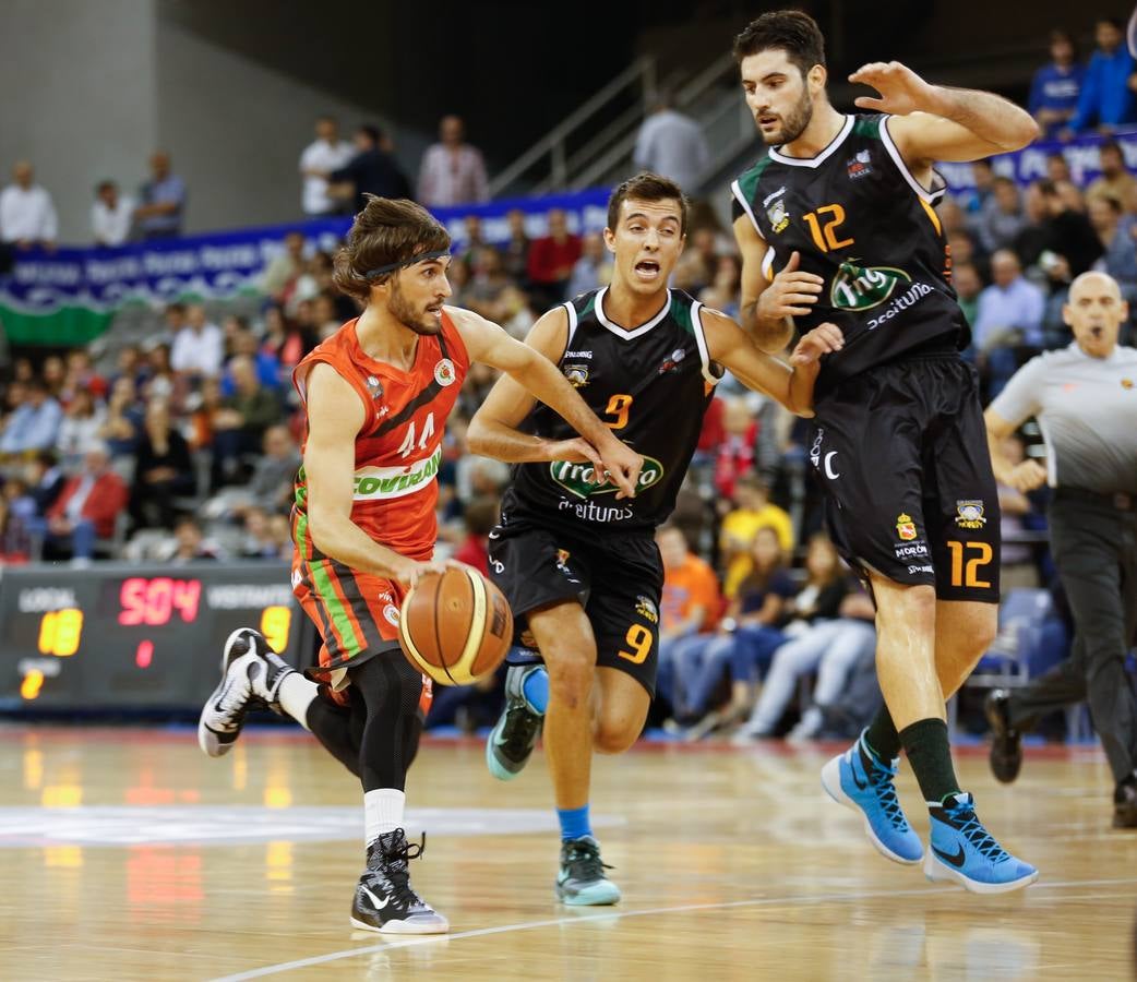 La agonía devuelve el liderato