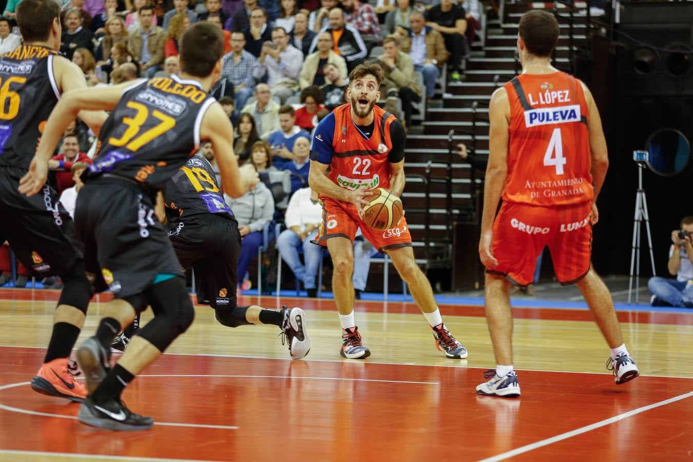 La agonía devuelve el liderato