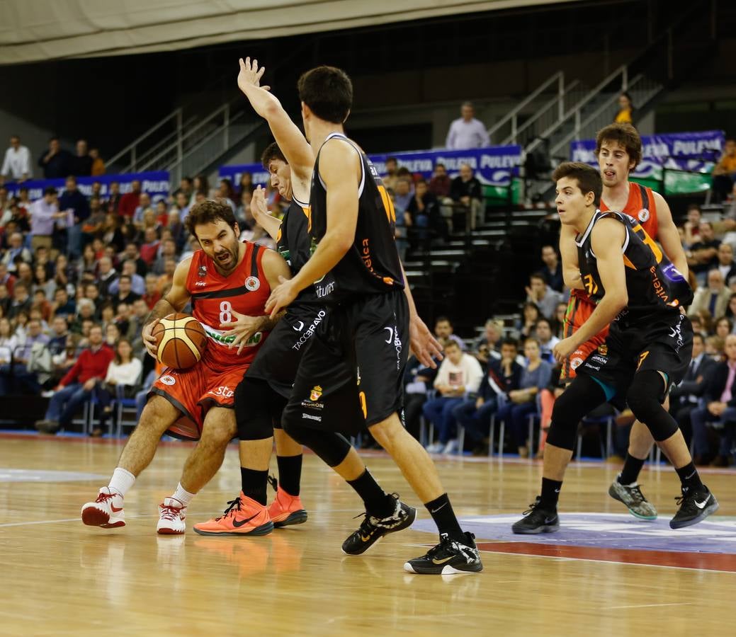 La agonía devuelve el liderato