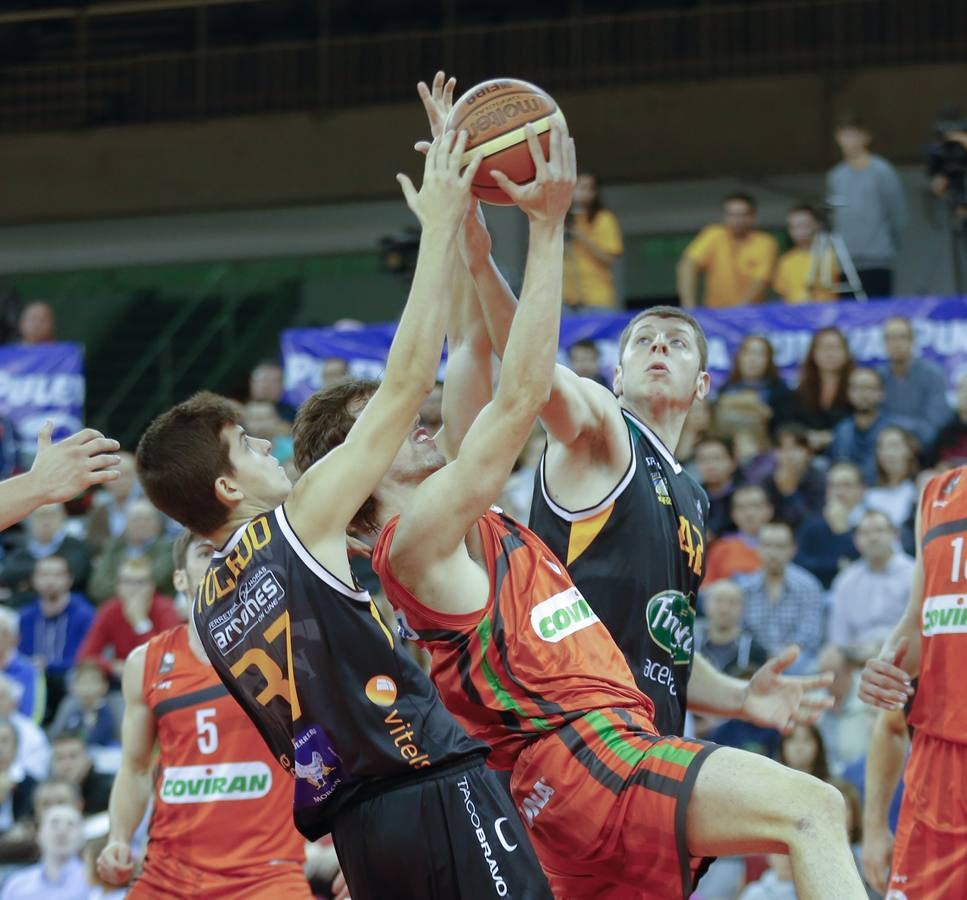 La agonía devuelve el liderato