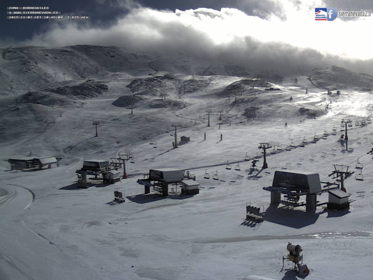 Las fotos de Sierra Nevada de blanco este 2 de noviembre