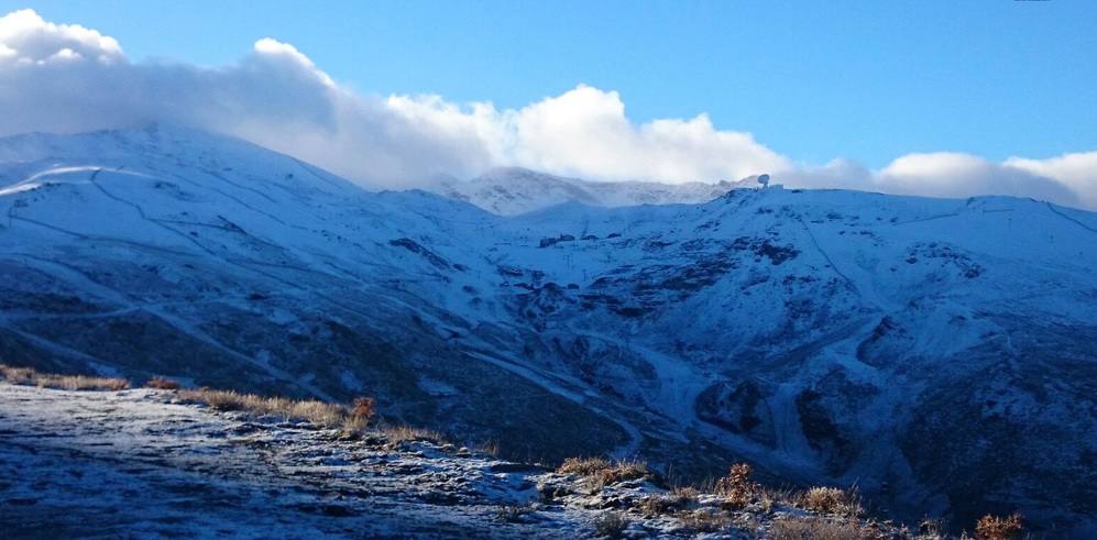 Las fotos de Sierra Nevada de blanco este 2 de noviembre