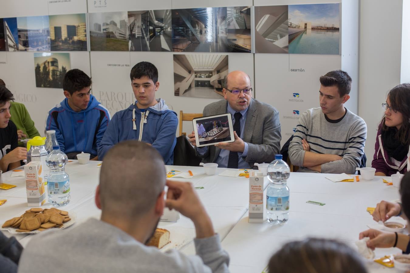 Vuelven los &#039;Cafés con Ciencia&#039; a Granada