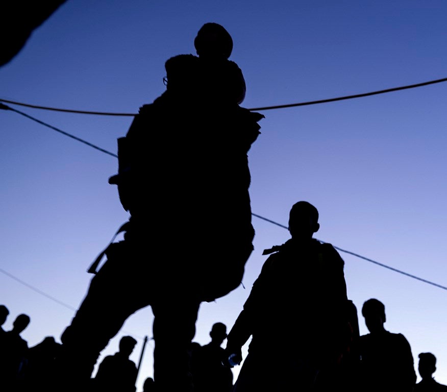 Los refugiados siguen su camino