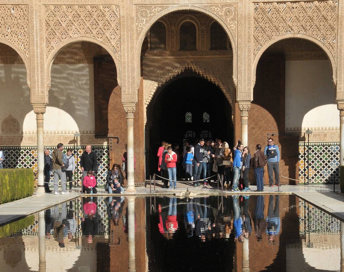 Granada &#039;llena&#039; los monumentos en el Día del Patrimonio