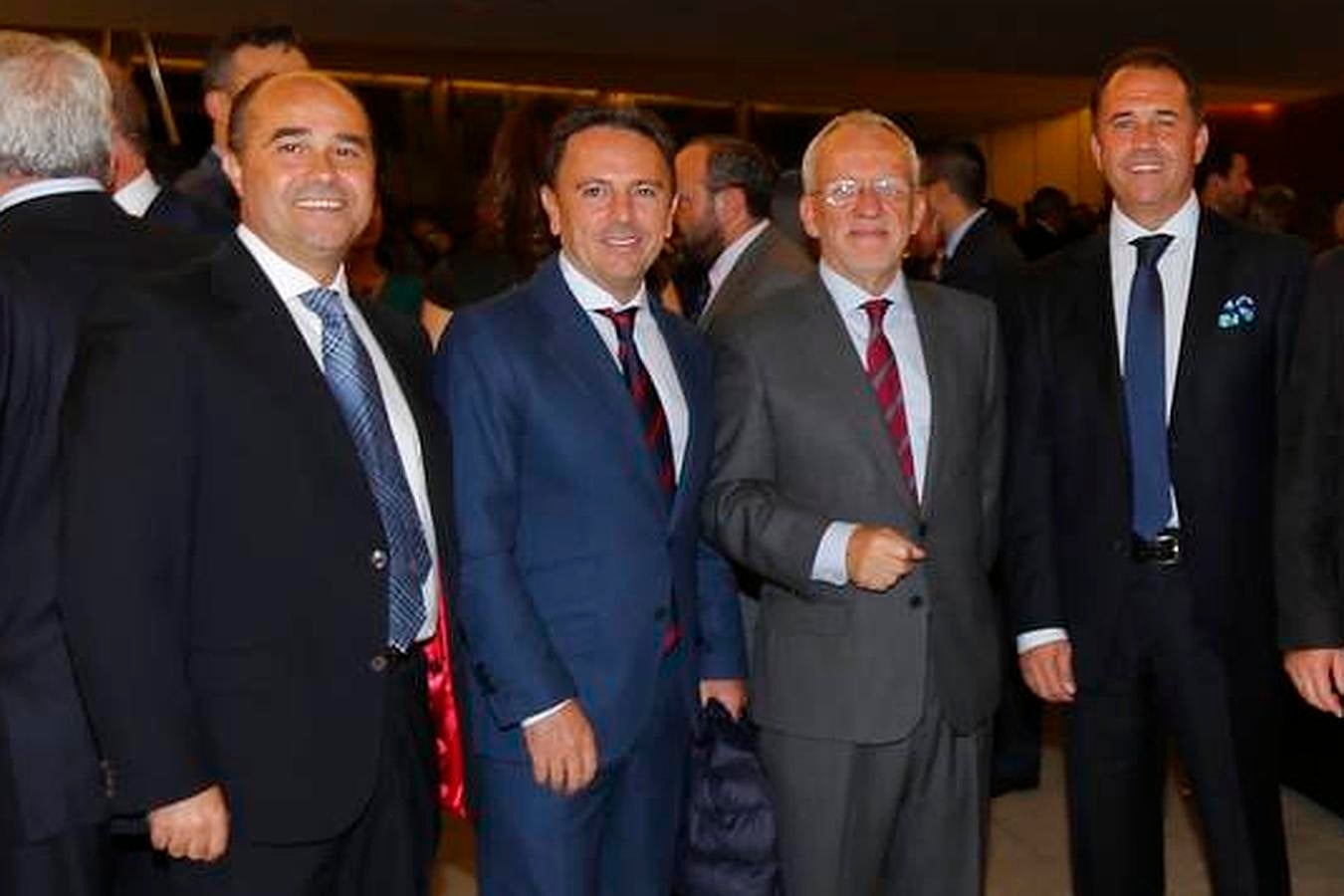 Antonio y Julián Martín, con Bayona y Pezzi.