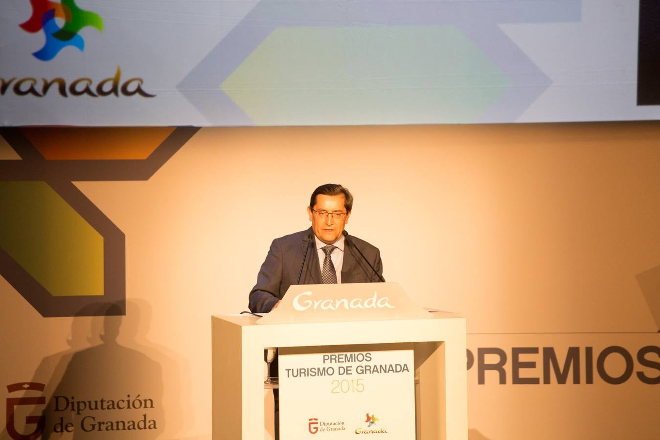 «Un sector que crece contra viento y marea»