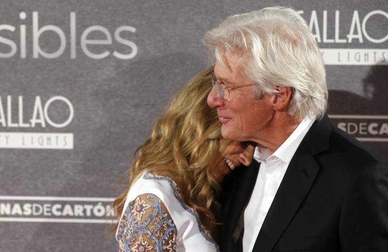 Richard Gere y su novia española posan juntos por primera vez