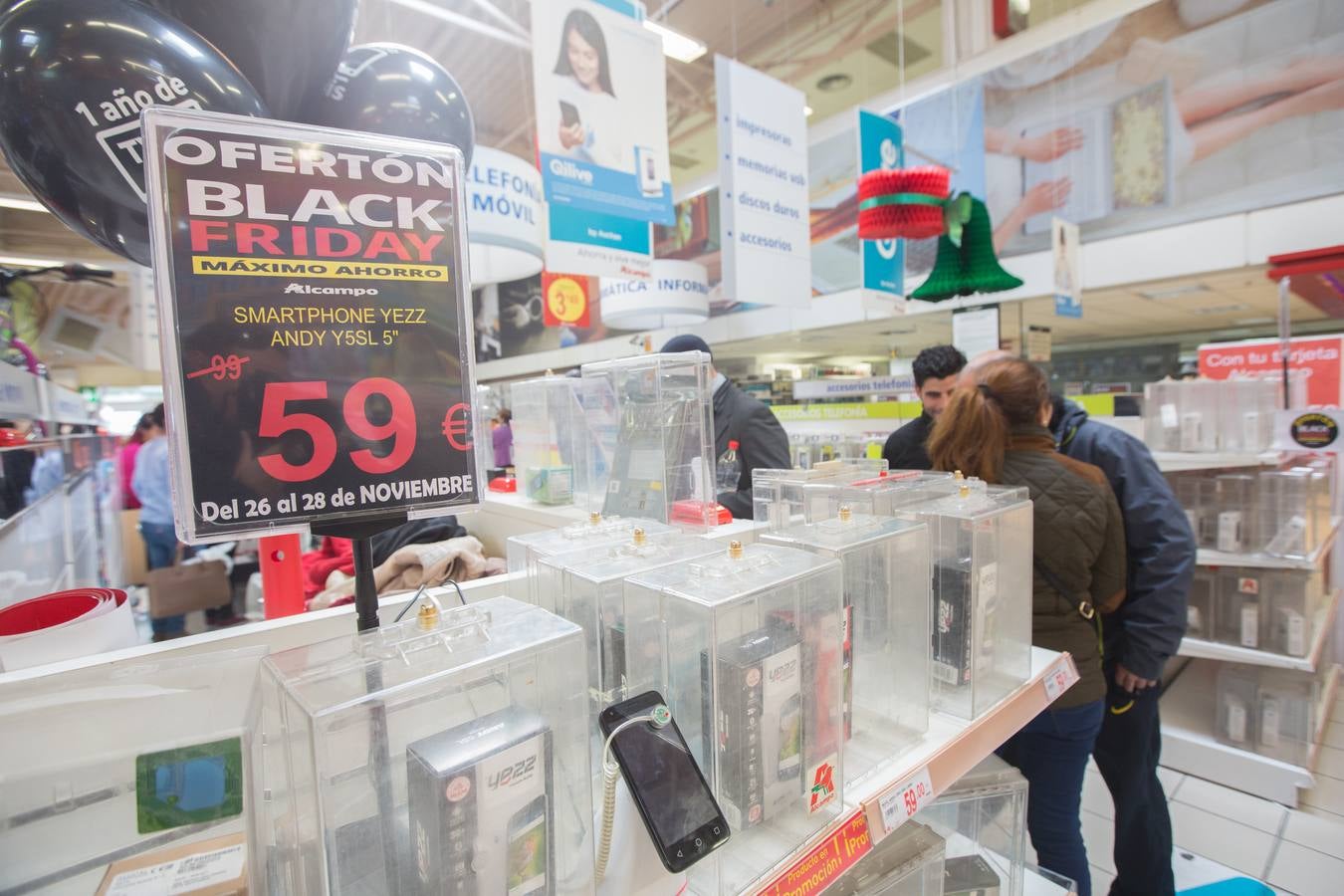 Granada se viste de negro