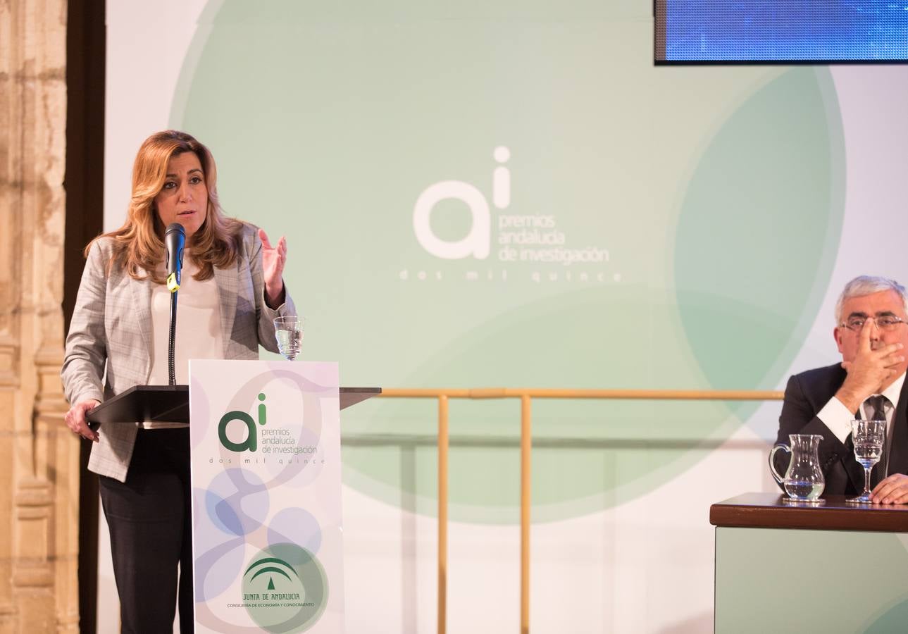 La presidenta de la Junta entrega los Premios Andalucía de Investigación que reconocen el fomento de la labor científica