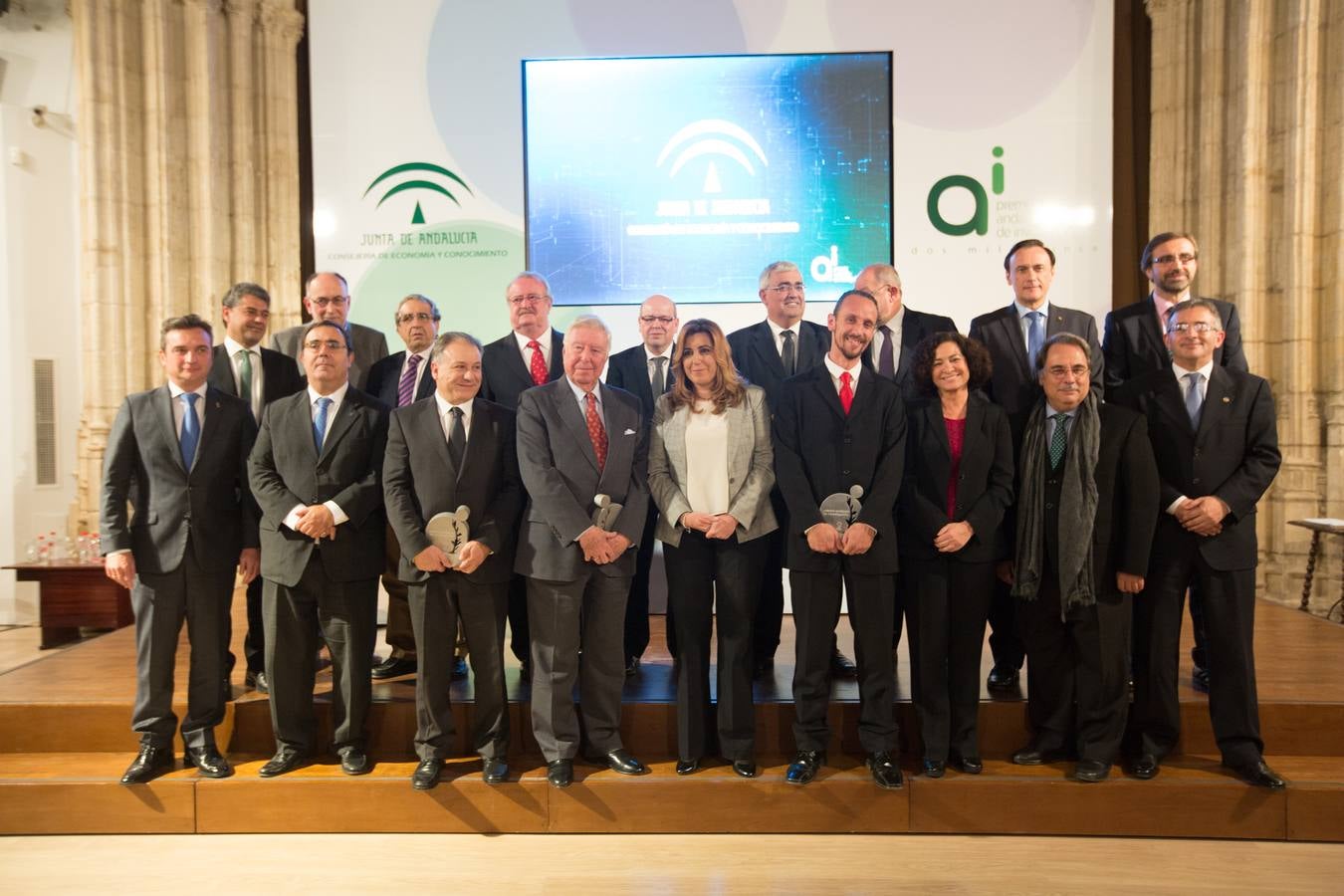 La presidenta de la Junta entrega los Premios Andalucía de Investigación que reconocen el fomento de la labor científica