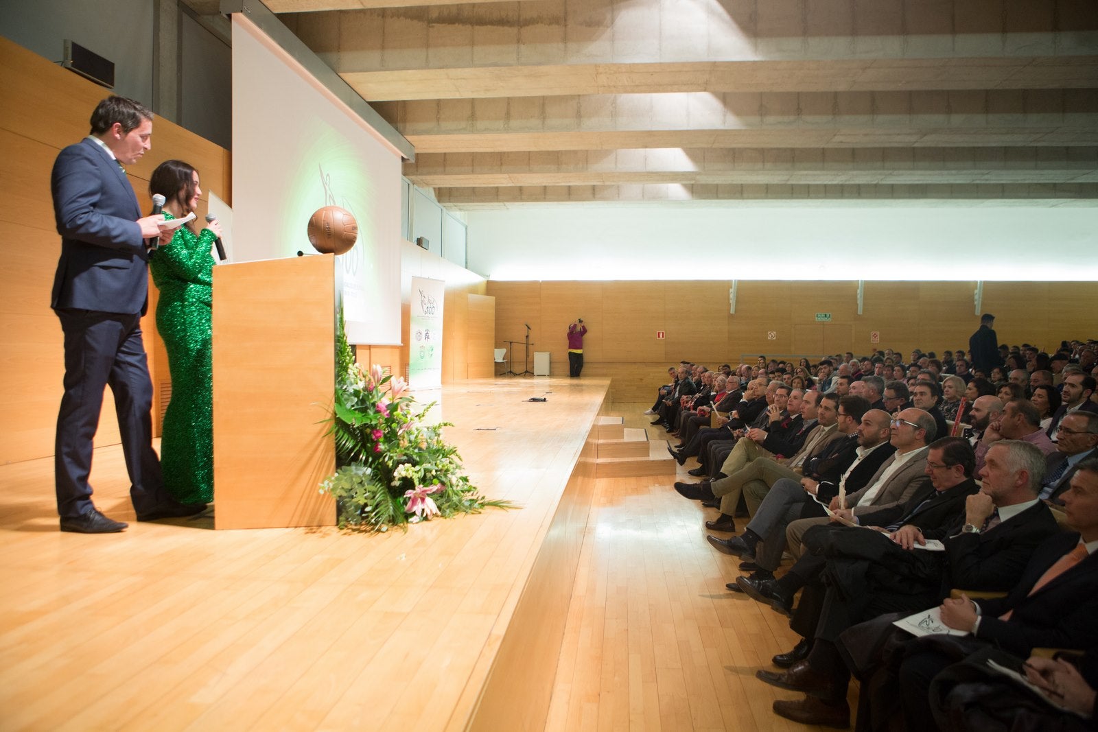 A por otros cien años de fútbol andaluz