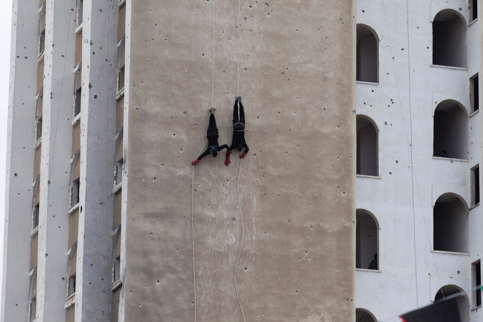 Militantes palestinos de las Brigadas Ezzedine al-Qassam, el brazo armado del movimiento Hamas.