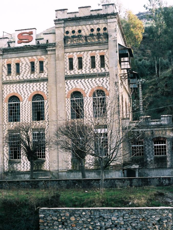 Central hidroeléctrica de Pinos Genil.