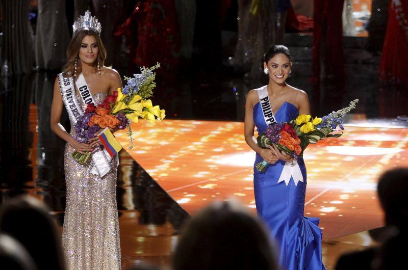 Las fotos del esperpento de Miss Universo: coronan a Miss Colombia en lugar de Miss Filipinas