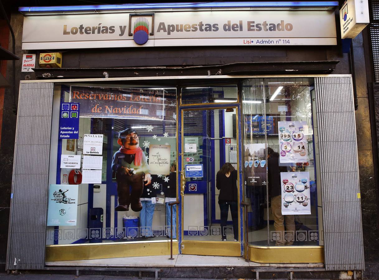 El éxtasis de alegría de los ganadores de la Lotería de Navidad