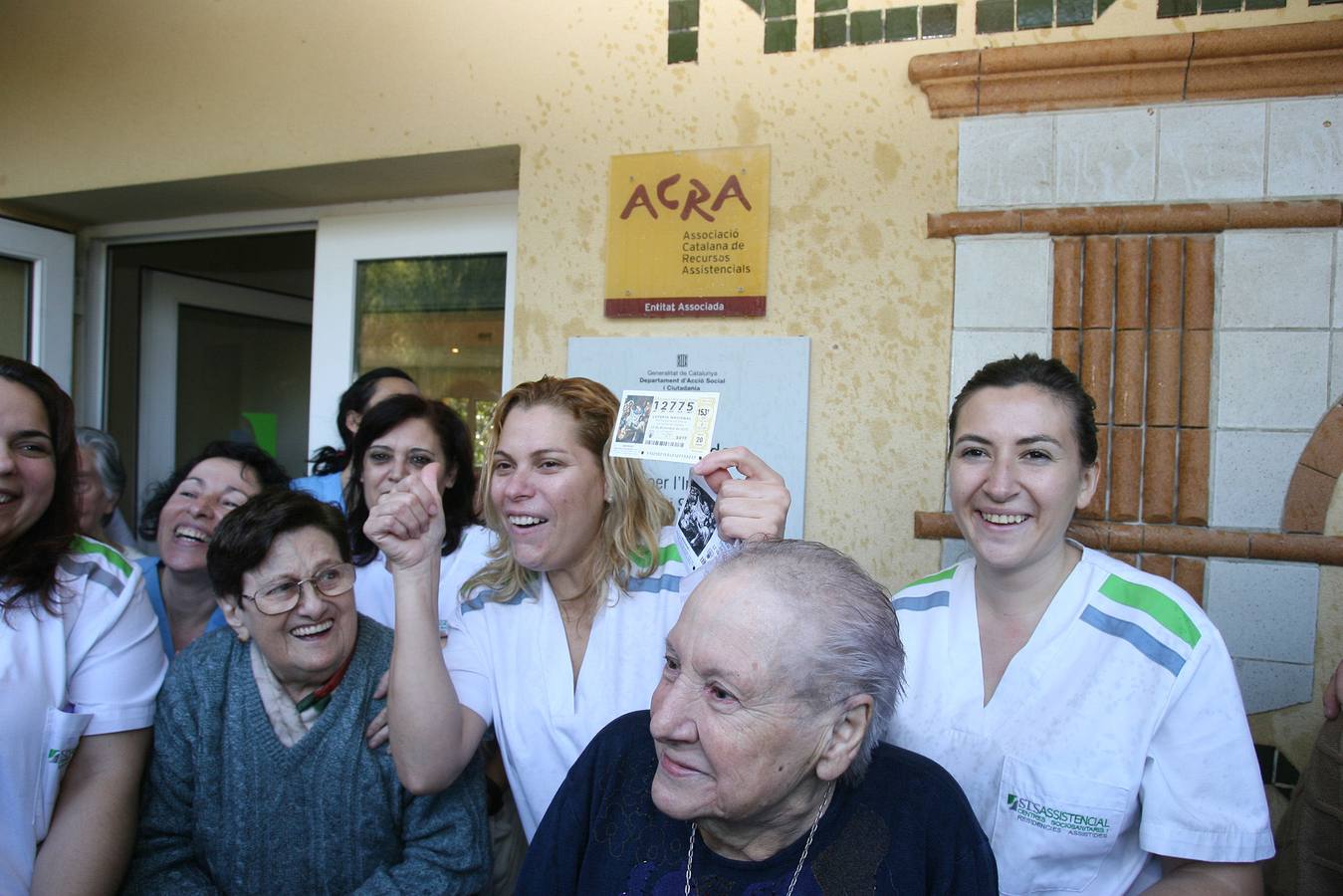 El éxtasis de alegría de los ganadores de la Lotería de Navidad