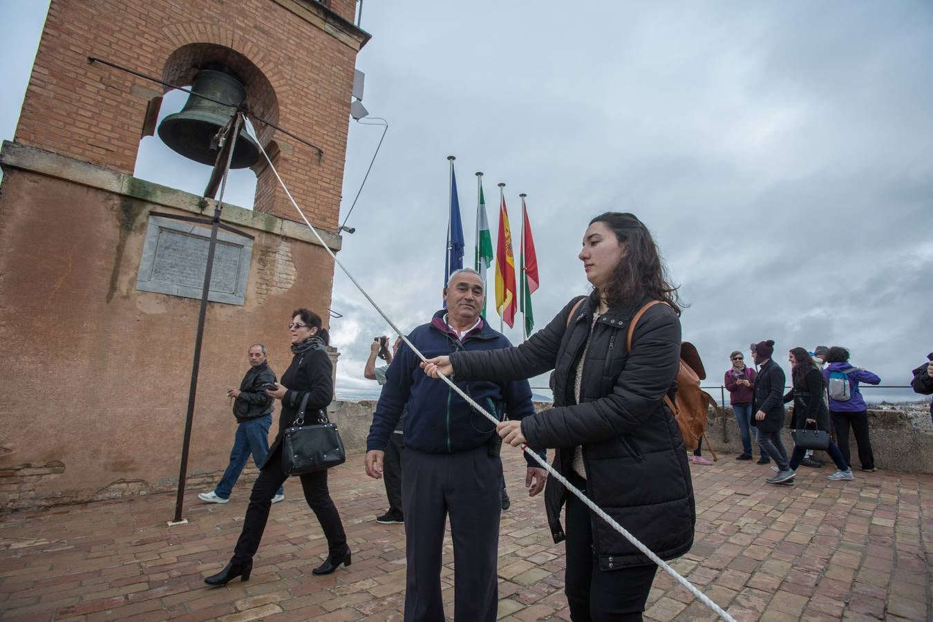 La Torre de la Vela se llena de candidatas para tocar la campana