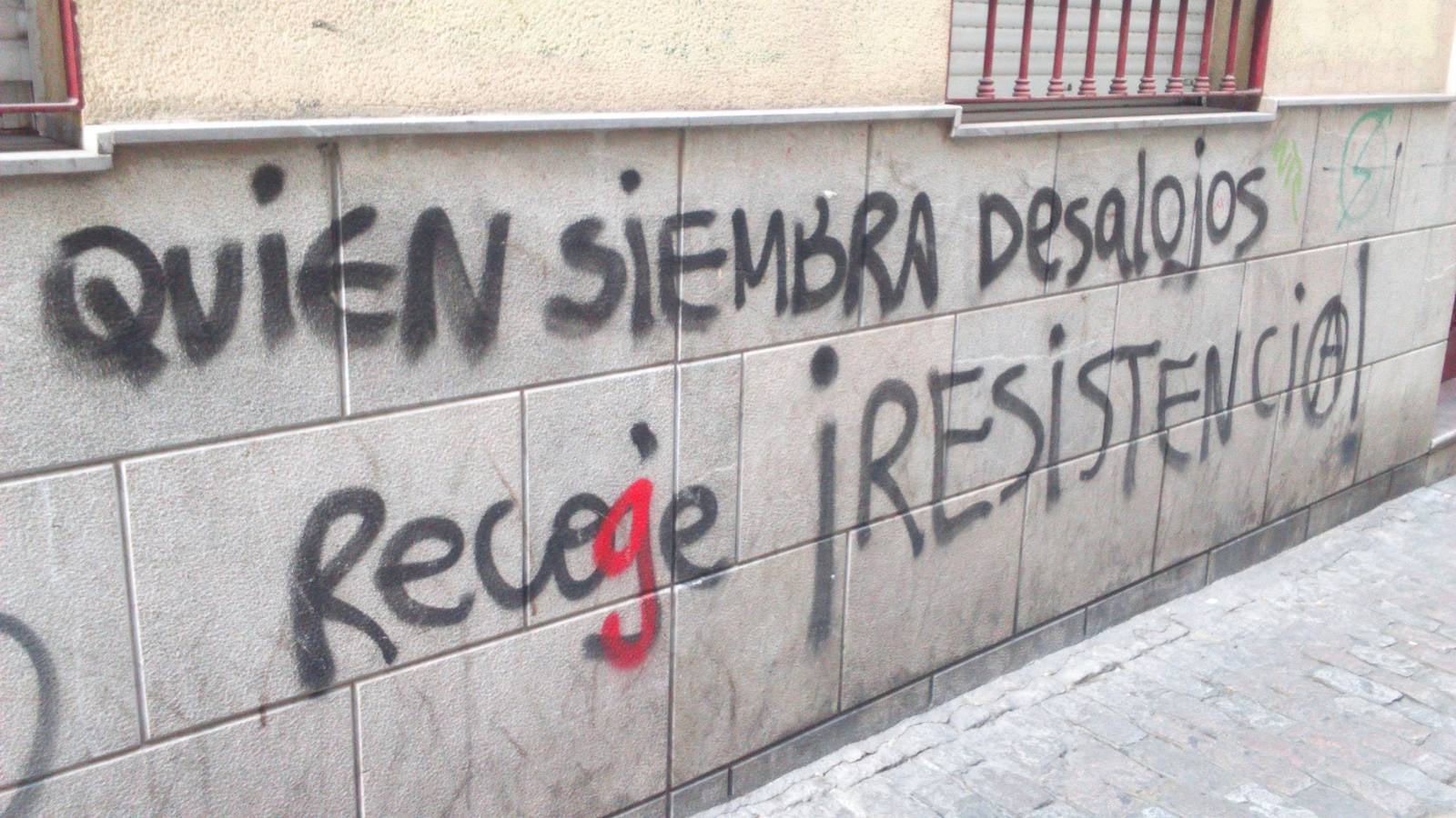 Graffitis granadinos que dañan la vista