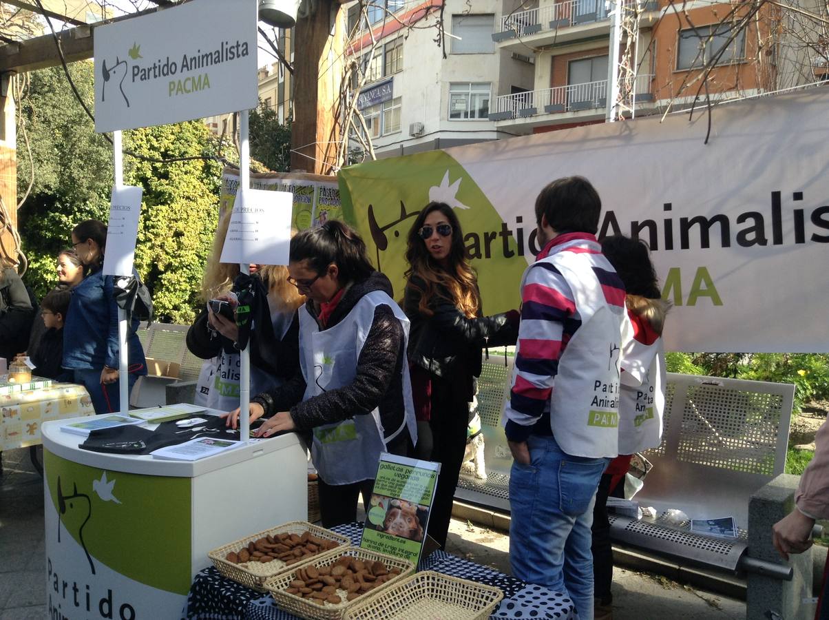 Más de 550 perros participan en la I Marcha Perrestre en defensa de la adopción