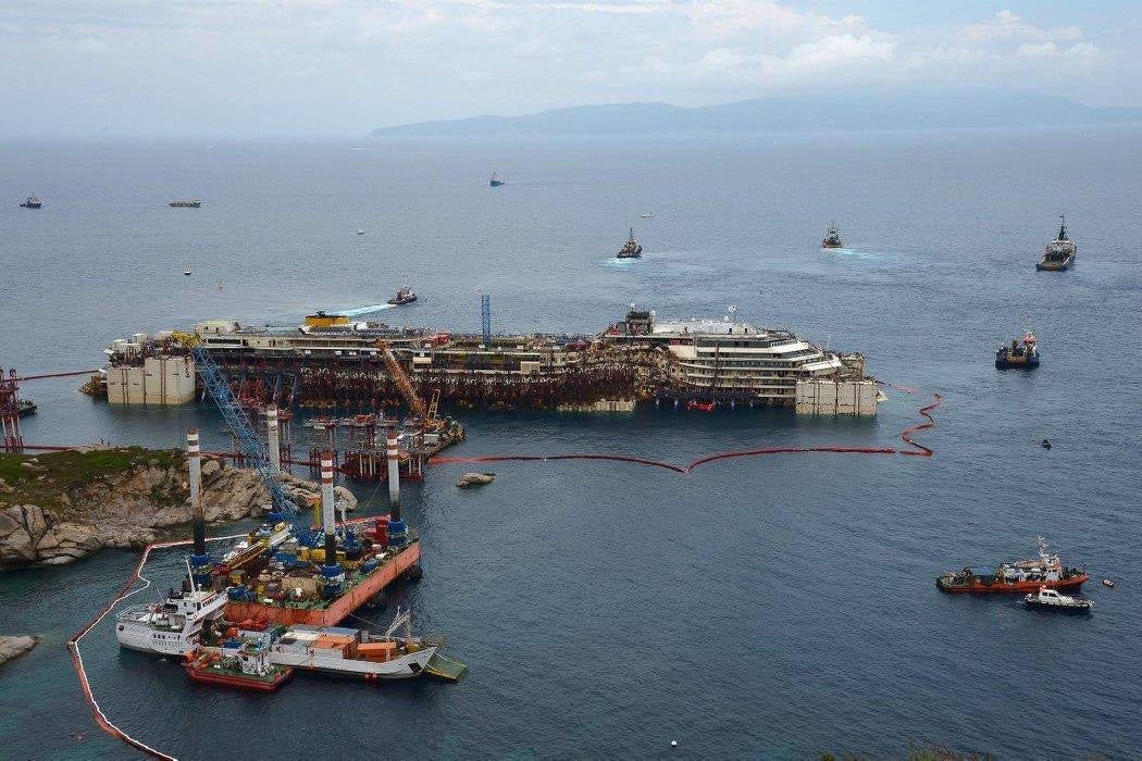 Así quedó el Costa Concordia: las escalofriantes imágenes de su interior tras el naufragio