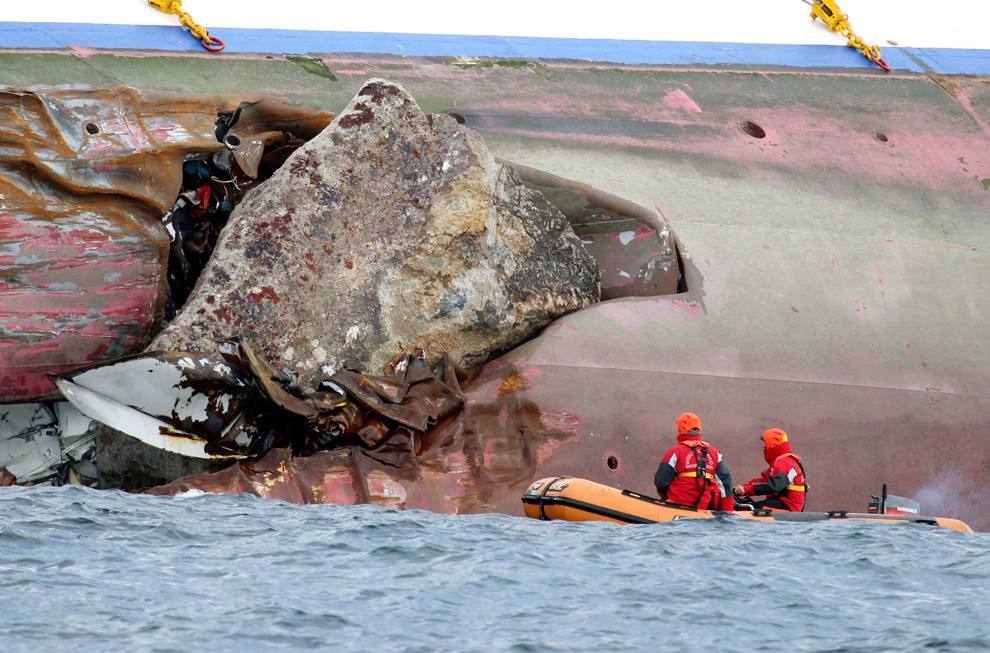 Así quedó el Costa Concordia: las escalofriantes imágenes de su interior tras el naufragio