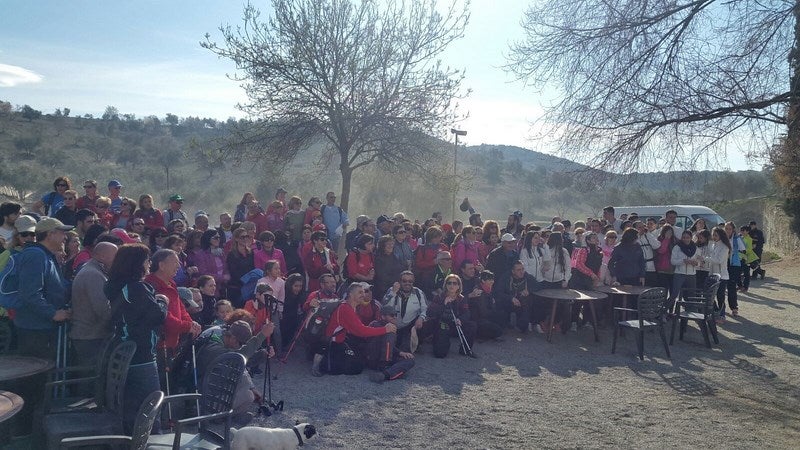 Más de 200 vecinos de Las Gabias, Atarfe, Gójar y Órgiva participan en una jornada de senderismo
